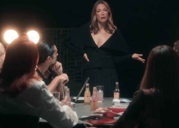 Madwalk 2024 by Three Cents: Κυκλοφόρησε το εντυπωσιακό official video με πρωταγωνίστρια τη Βίκυ Καγιά