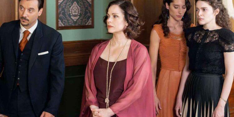 «Grand Hotel» : Επιστροφή με μυστικά, έρωτες και ανατροπές – Νέες φωτογραφίες απ’ τα γυρίσματα